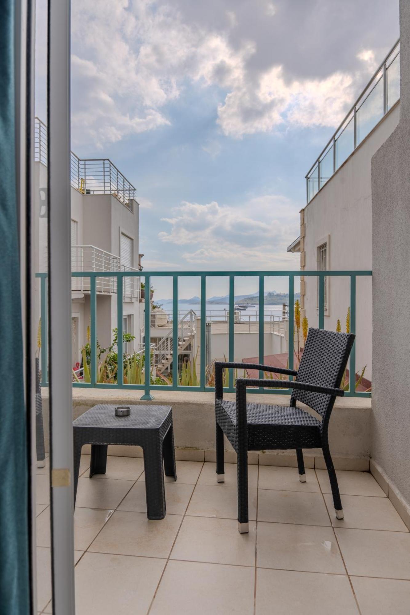 בודרום Mia Hill Suites מראה חיצוני תמונה