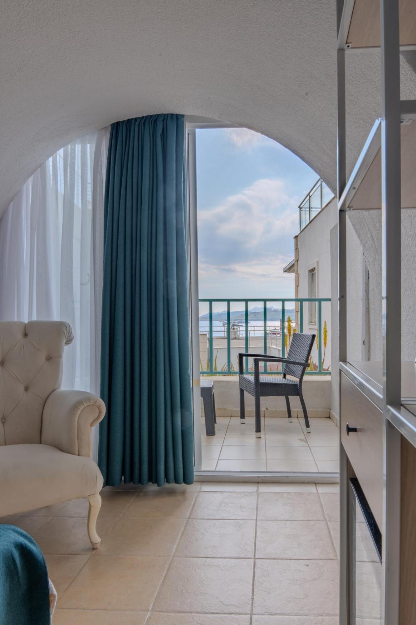 בודרום Mia Hill Suites מראה חיצוני תמונה